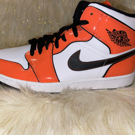 Jordan 1 Mid SE Turf Orange