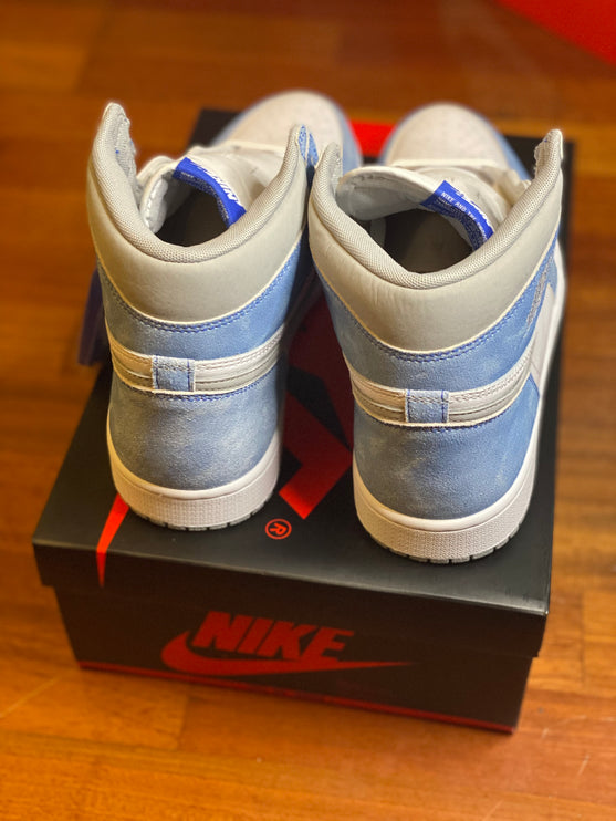 Jordan 1 Retro High OG Hyper Royal