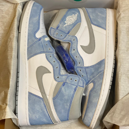 Jordan 1 Retro High OG Hyper Royal