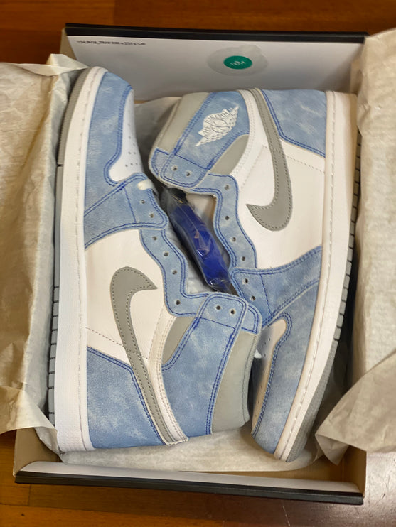 Jordan 1 Retro High OG Hyper Royal