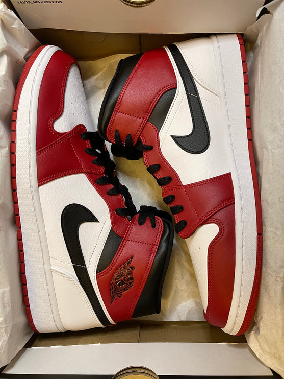 Jordan 1 Mid Chicago (2020)