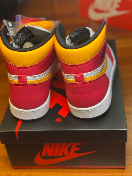 Jordan 1 Retro High OG Light Fusion Red