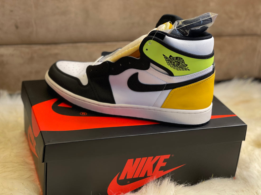 Jordan 1 Retro High White Black Volt University Gold