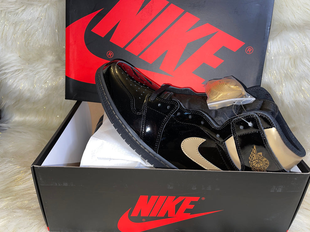 Jordan 1 Retro High Black Metallic Gold (2020)